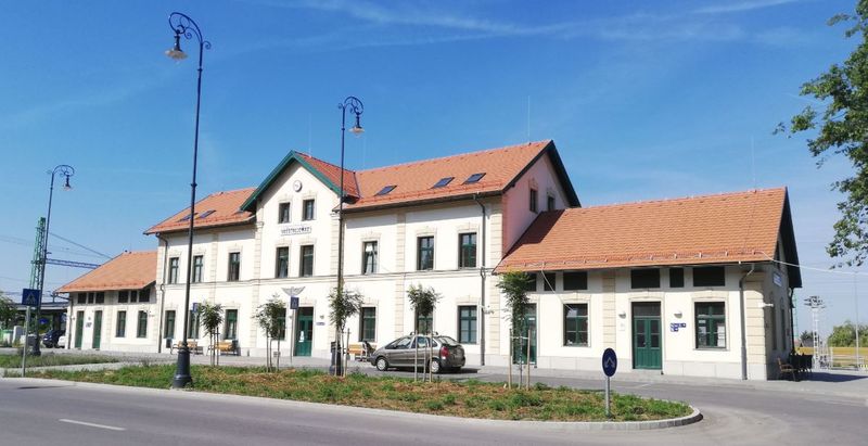 厄斯特貢火車站 Esztergom Railway Station ,Hungary