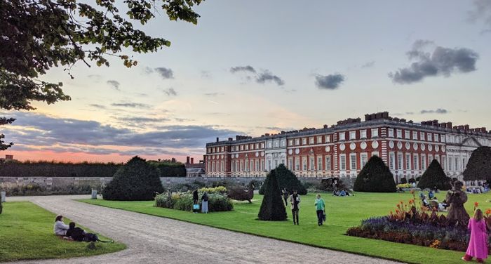 英國倫敦漢普頓宮 (Hampton Court Palace)，包含在London Pass通行證裡，可以來場一日遊行程。