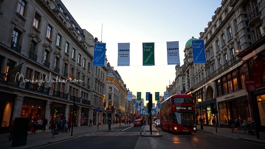 倫敦的購物聖地-攝政街(Regent Street)，許多知名大品牌都在這裡可以找到。