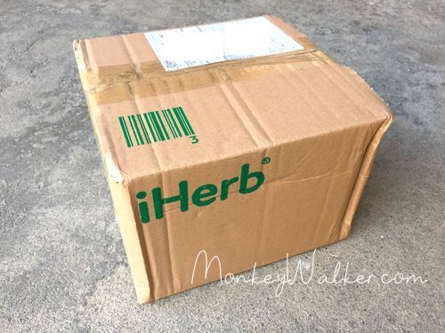 在iHerb平台下訂單，透過Buyandshp國際代運到台灣，順利收到包裹。
