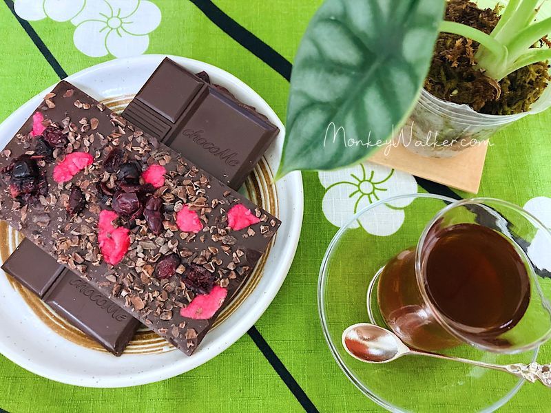 chocoMe俏客迷巧克力的ENTREE系列，午後搭配一杯茶享用，超Chill。