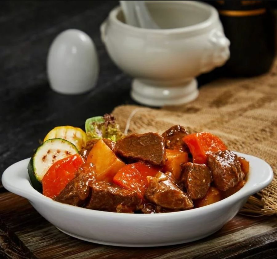 台灣的漢典食品有販售匈牙利牛肉調理包，簡單方便。