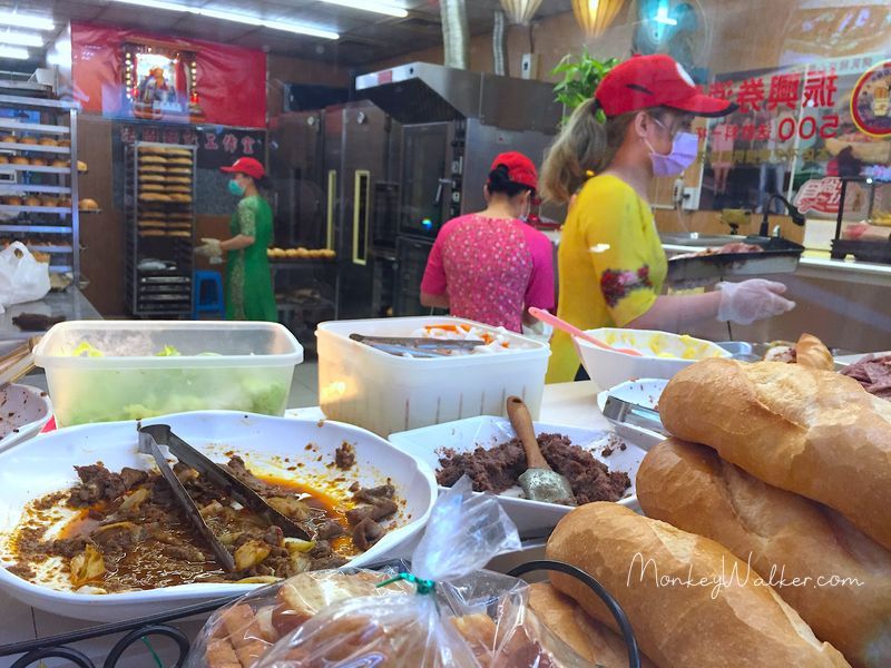 台中越南法國麵包的用料很實在。