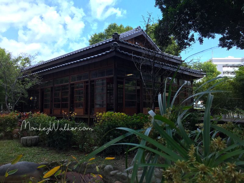 心行館(茶館)的庭園造景很有日本京都感。