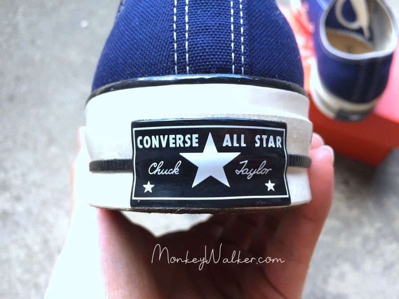 converse 1970 獨特的黑色背標與3顆星星。