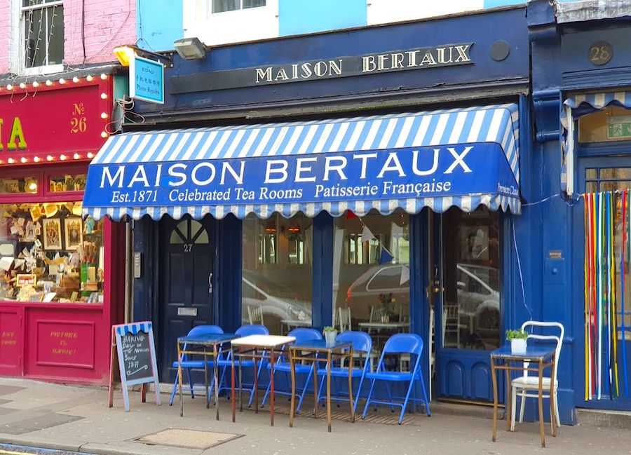 Maison Bertaux位在倫敦，是一家超過150年的法式甜點店，經典的英式司康平價又美味。