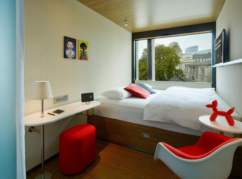 citizenM Tower of London (倫敦塔世民酒店)房間都透過iPad控制開關。