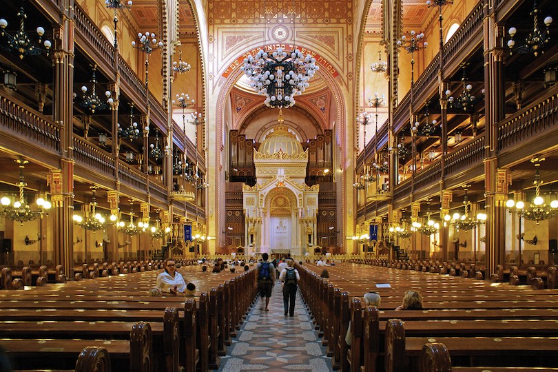 猶太文化節(Jewish Cultural Festival)主要場域會在布達佩斯的煙草街會堂(Dohány Street Synagogue)。