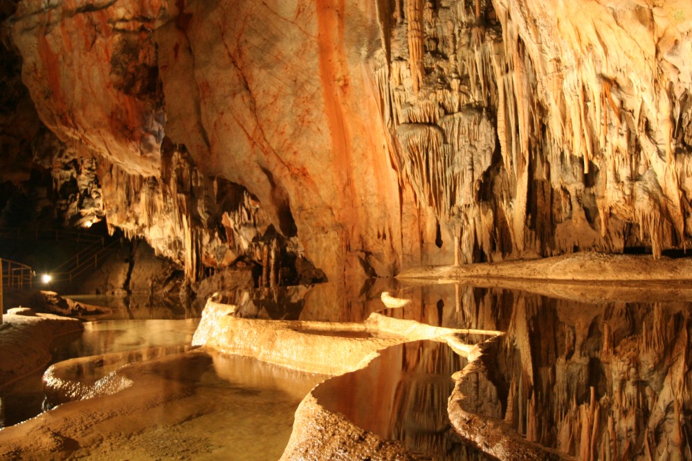 匈牙利世界遺產：阿格特雷克及斯洛伐喀斯特洞窟群 Caves of Aggtelek and Slovak Karst，與斯洛伐克共有。